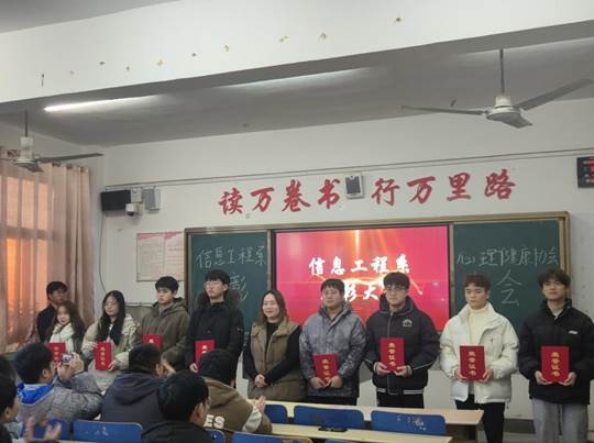 图示, 示意图
中度可信度描述已自动生成:ver1